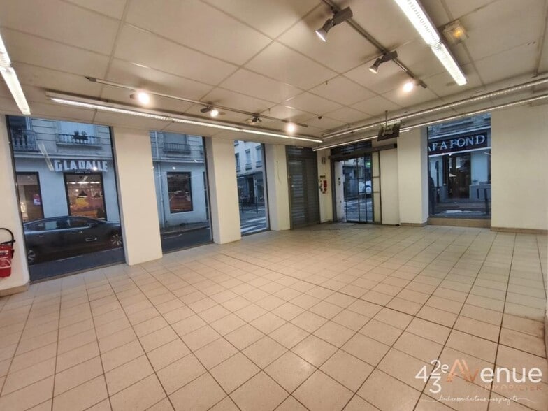 Local d'activités dans Saint-Étienne à vendre - Photo intérieure – Image 3 sur 7