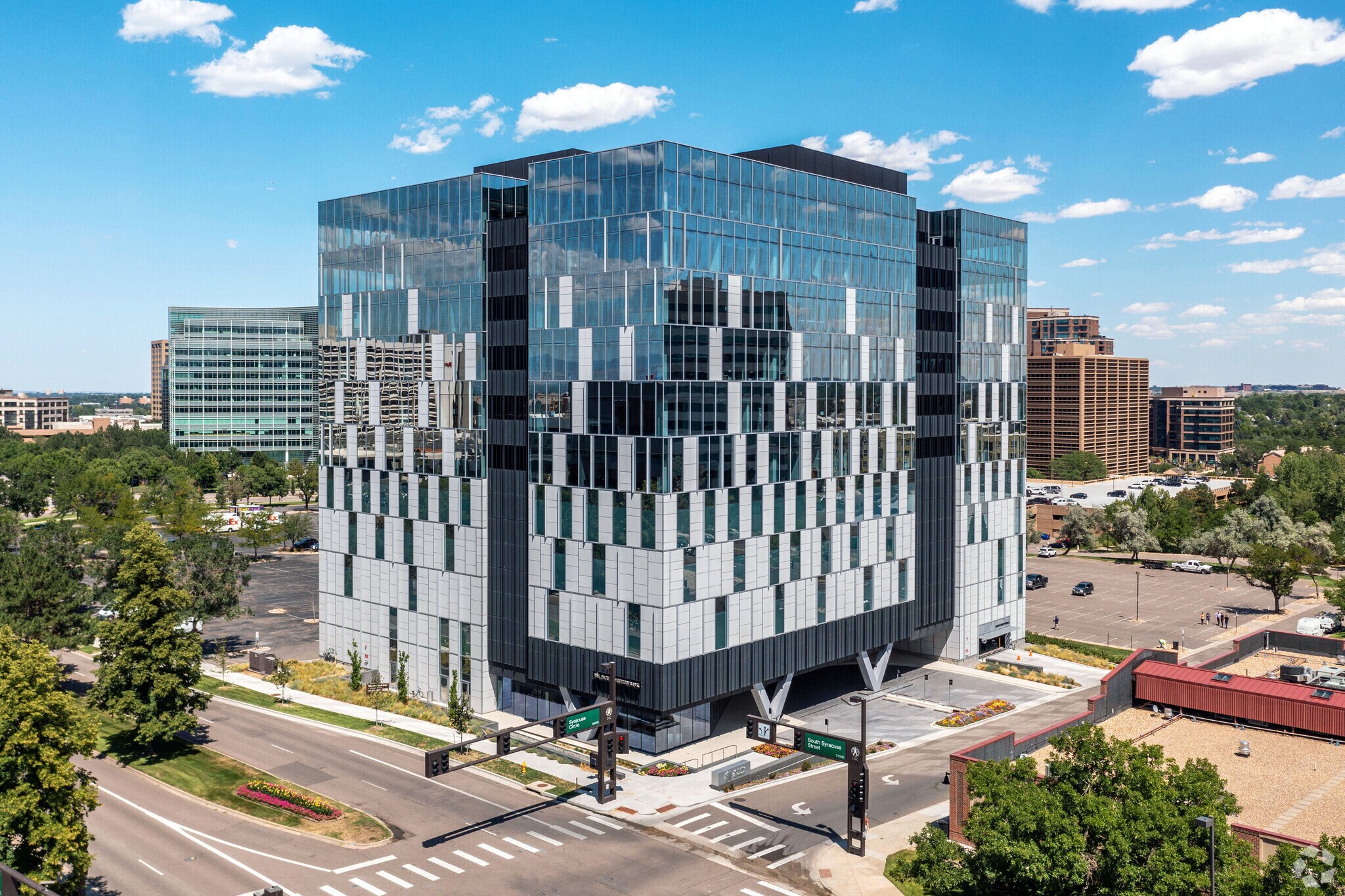 5050 S Syracuse St, Denver, CO à louer Photo principale– Image 1 sur 18