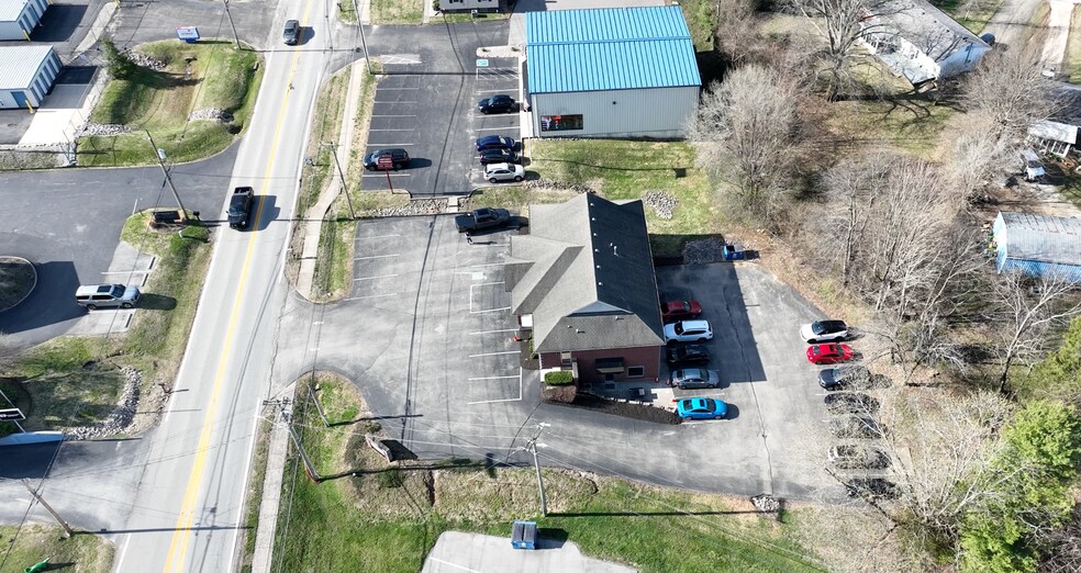 6435 Ky-146 Hwy, Crestwood, KY à vendre - Photo de l’immeuble – Image 3 sur 9