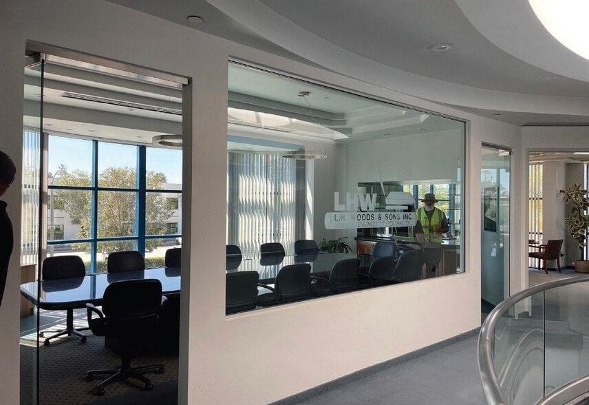 2115 La Mirada Dr, Vista, CA à louer - Photo intérieure – Image 2 sur 4