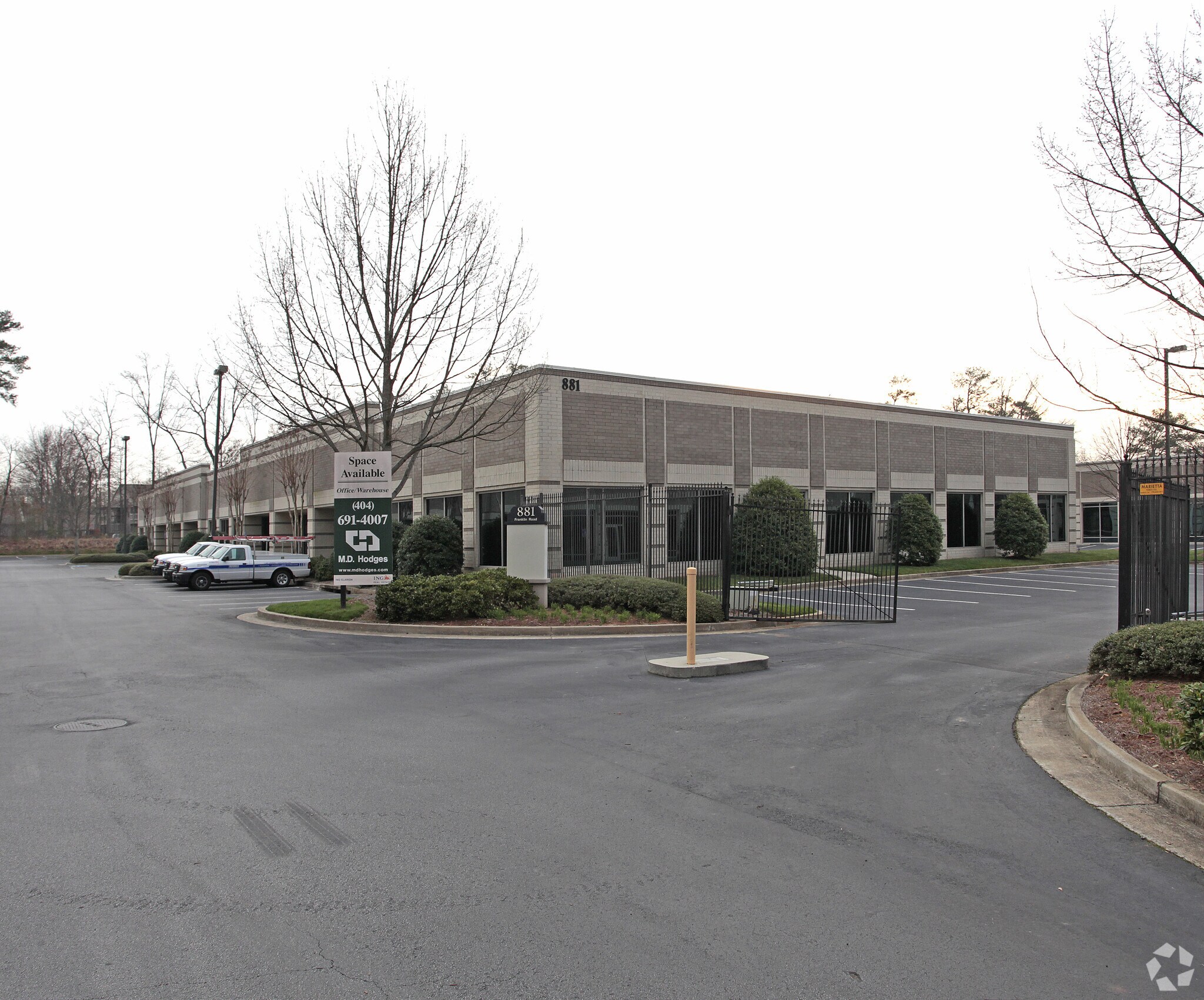 881 Franklin Rd, Marietta, GA à louer Photo principale– Image 1 sur 6