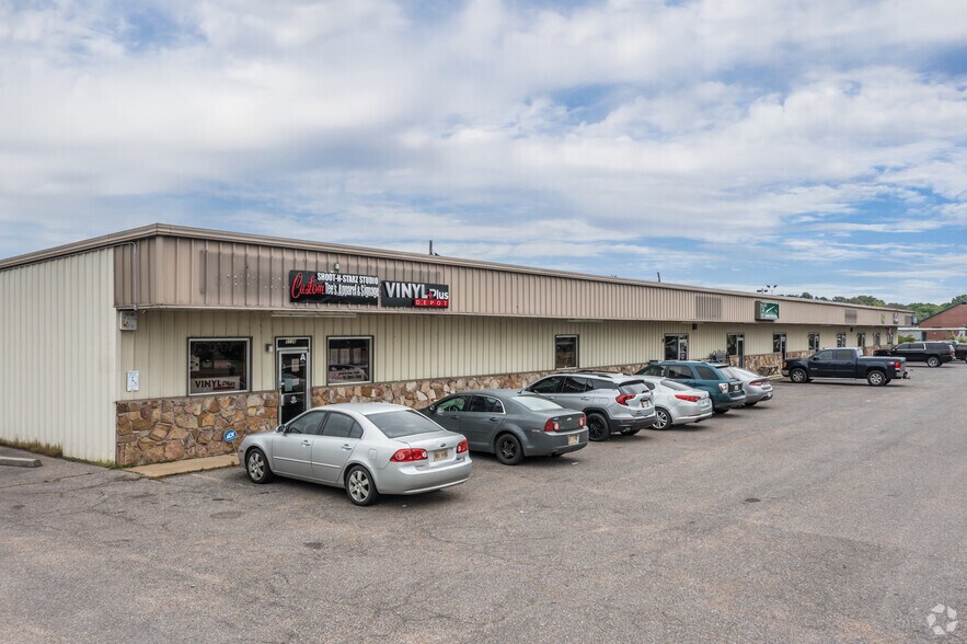 2136 Stateline Rd W, Southaven, MS à louer - Photo de l’immeuble – Image 1 sur 7