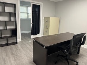 1734 Kingsley Ave, Orange Park, FL à vendre Photo intérieure– Image 2 sur 26