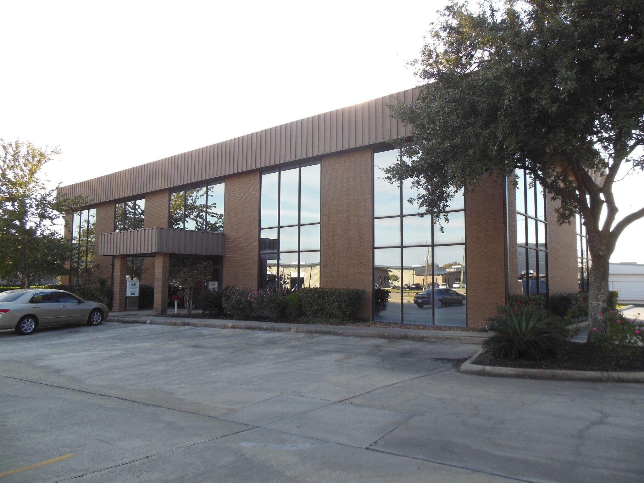 1931 Humble Place Dr, Humble, TX à louer Photo principale– Image 1 sur 4