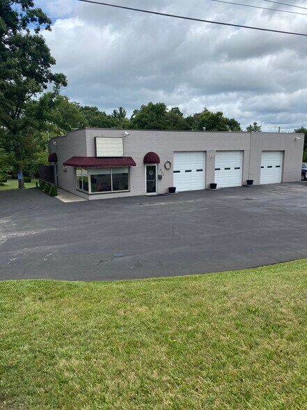 604 Wallace Run Rd, Beaver Falls, PA à vendre - Photo de l’immeuble – Image 2 sur 21