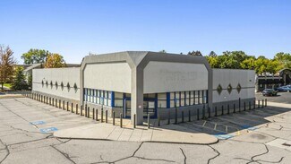Plus de détails pour 36485 Garfield Rd, Clinton Township, MI - Local commercial à vendre
