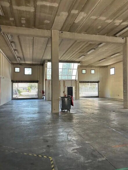 Local commercial dans Aubagne à louer - Photo intérieure – Image 1 sur 6