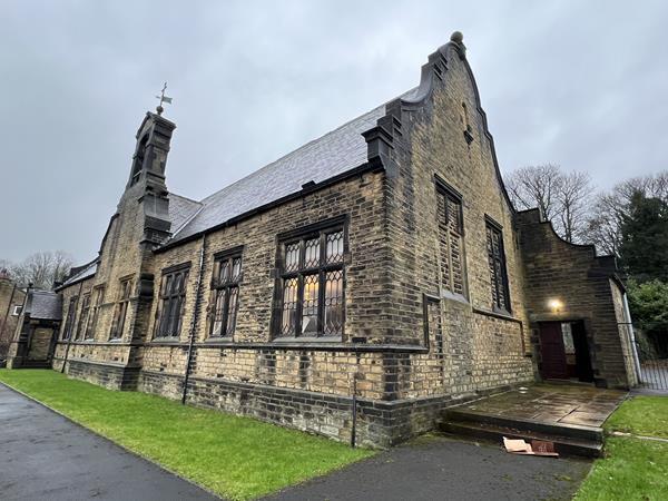 Stainland Rd, Holywell Green à vendre - Photo de l’immeuble – Image 1 sur 8