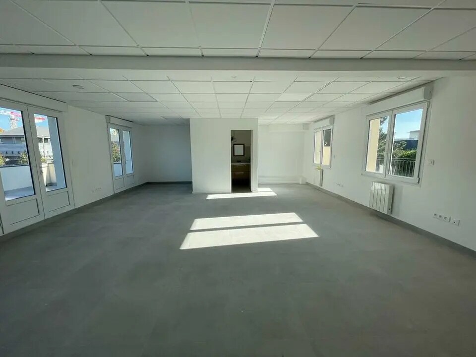 Bureau dans Villiers-le-Bel à louer Photo intérieure– Image 1 sur 8