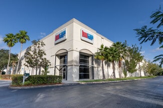 Plus de détails pour 3001 Center Port Cir, Pompano Beach, FL - Industriel/Logistique à louer