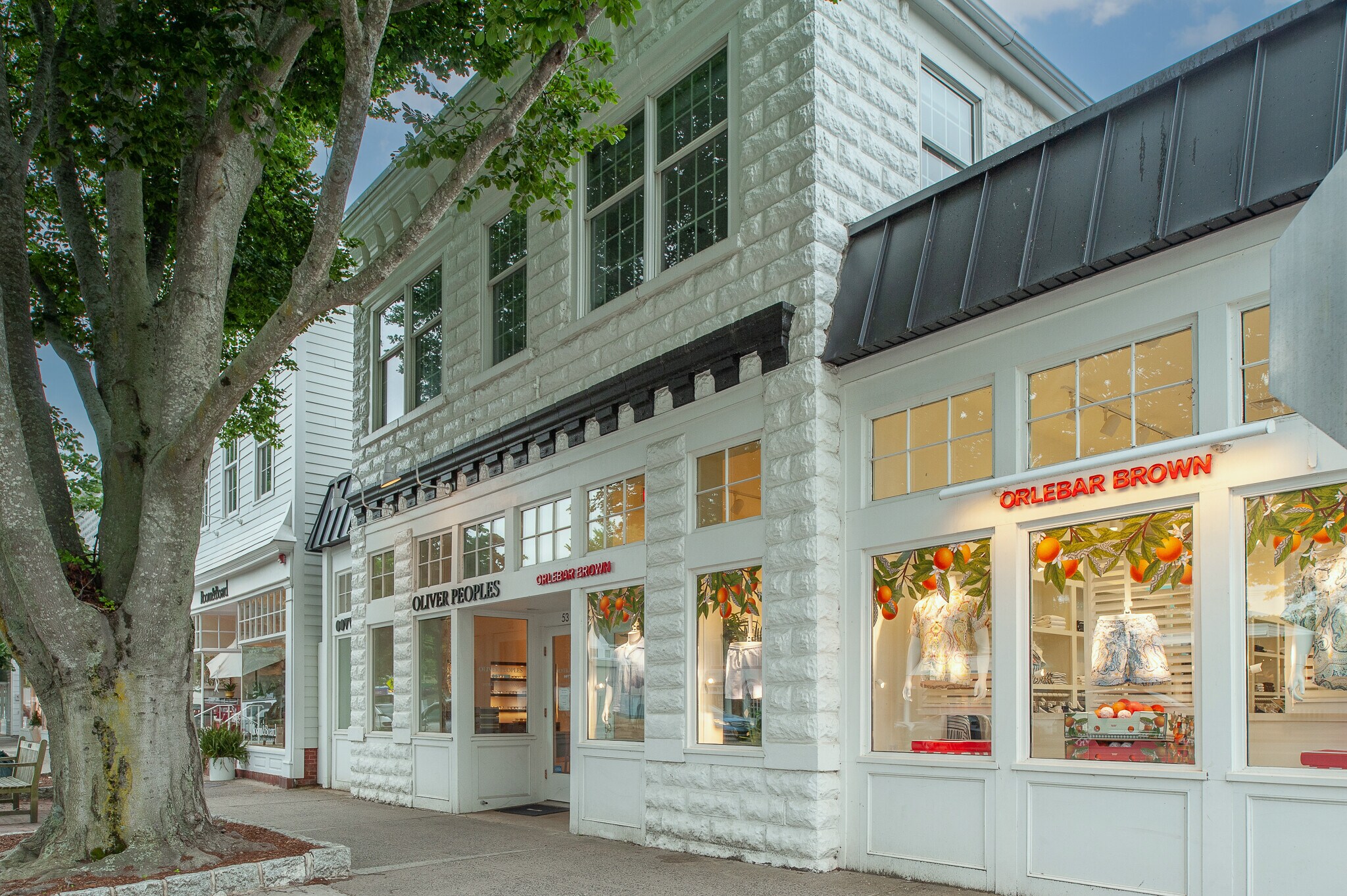53-55 Newtown Ln, East Hampton, NY à louer Photo de l’immeuble– Image 1 sur 19