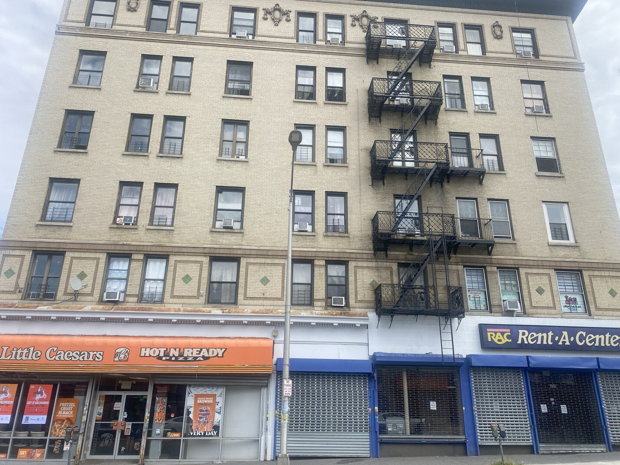 490 S Broadway, Yonkers, NY à vendre Photo de l’immeuble– Image 1 sur 3