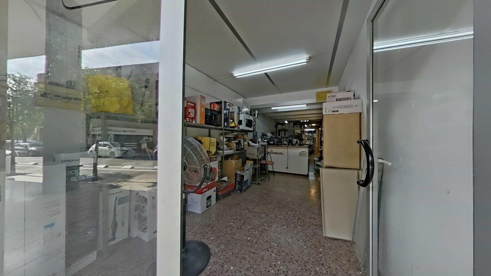 Esplugues de Llobregat, BAR 08950 - Lot - - - Photo intérieure - Image 2 of 15