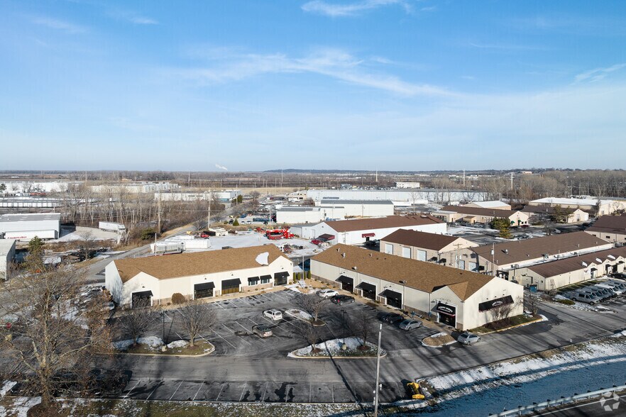 13586-13590 NW Industrial Dr, Bridgeton, MO à louer - Aérien – Image 3 sur 4