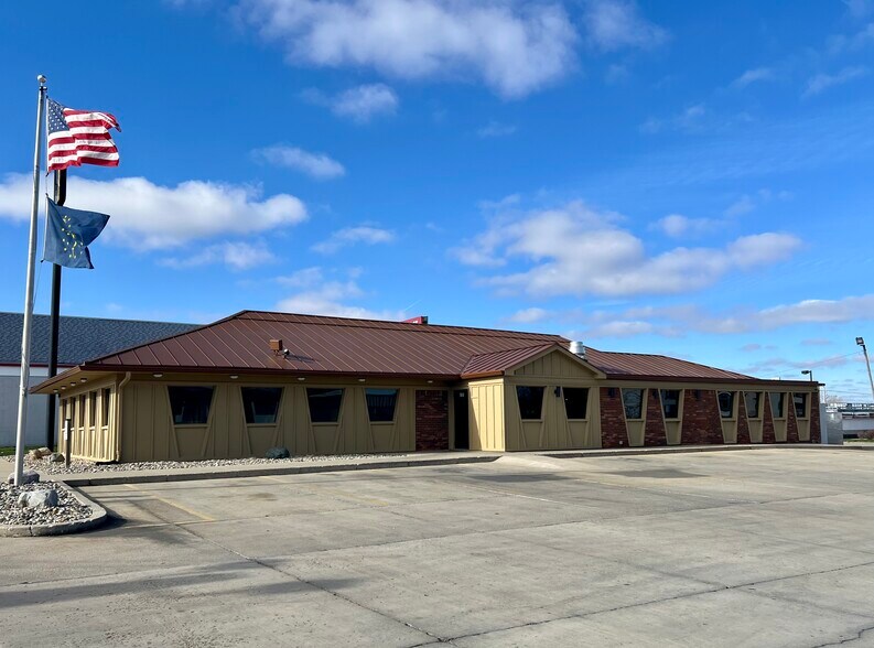 408 E Center Rd, Kokomo, IN à vendre - Photo de l’immeuble – Image 1 sur 8