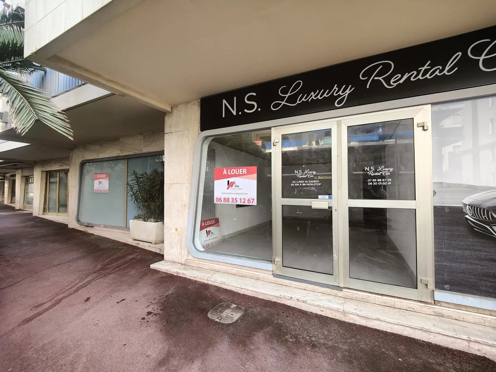 Local commercial dans Antibes à louer Photo de l’immeuble– Image 1 sur 8