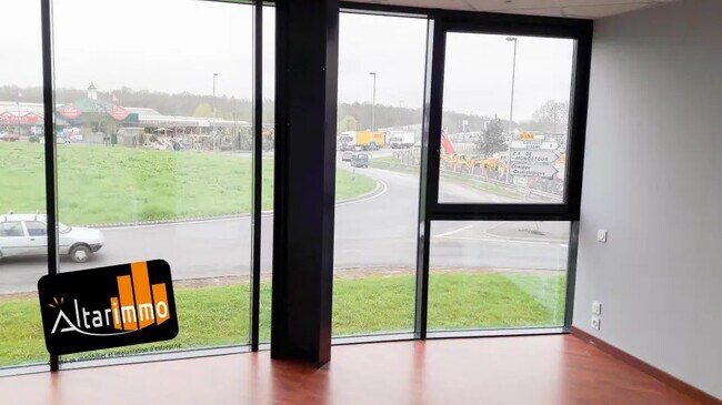 Plus de détails pour Bureau à louer