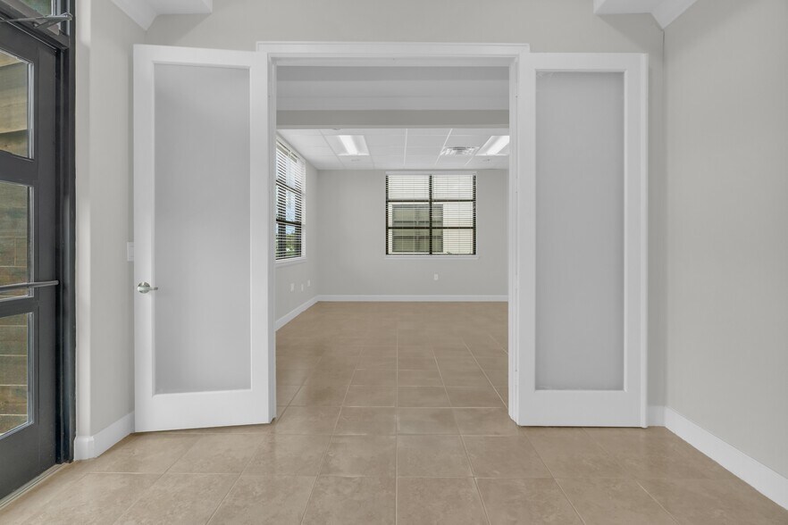 8118 Fry Rd, Cypress, TX à louer - Photo de l’immeuble – Image 2 sur 15