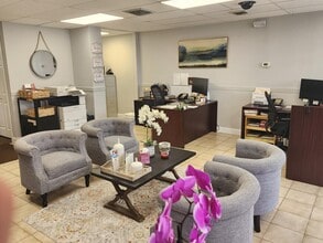 2-8 Library Pl, Bethel, CT à louer Photo intérieure– Image 2 sur 3