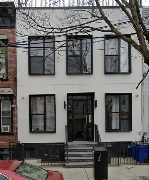 1676 Jefferson Ave, Ridgewood, NY à vendre - Photo de l’immeuble – Image 3 sur 10