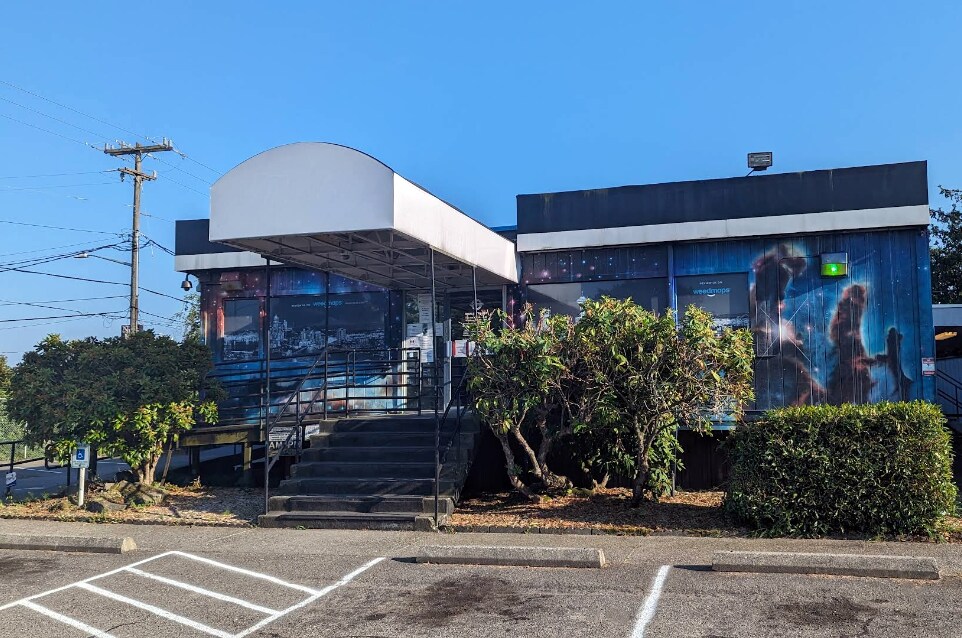 12001 Aurora Ave N, Seattle, WA à louer Photo principale– Image 1 sur 6