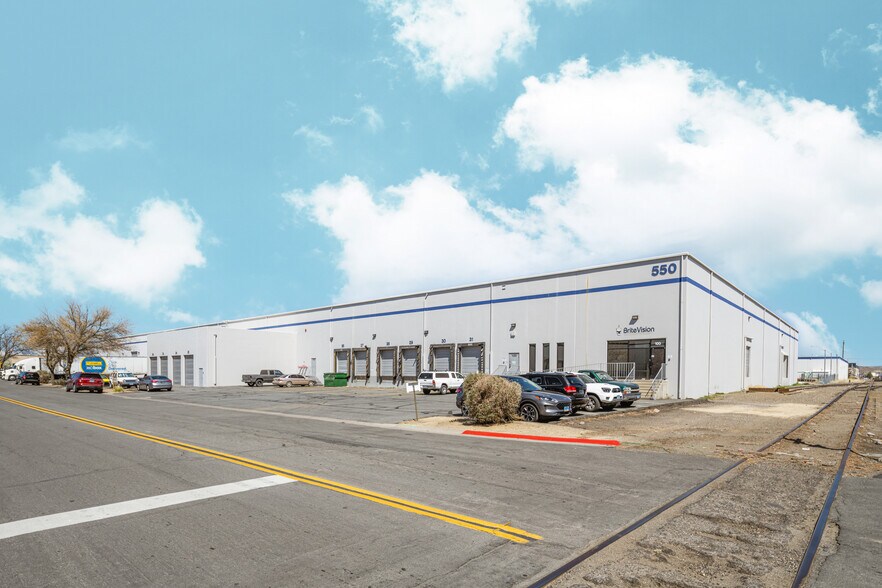 550 Coney Island Dr, Sparks, NV à louer - Photo de l’immeuble – Image 3 sur 6