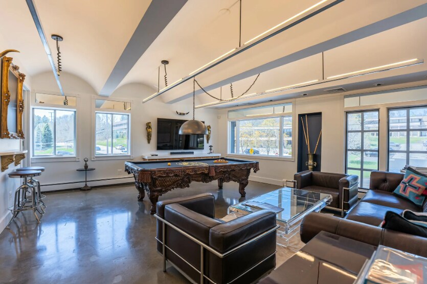 51-53 W Long Lake Rd, Bloomfield Hills, MI à vendre - Photo de l’immeuble – Image 3 sur 11