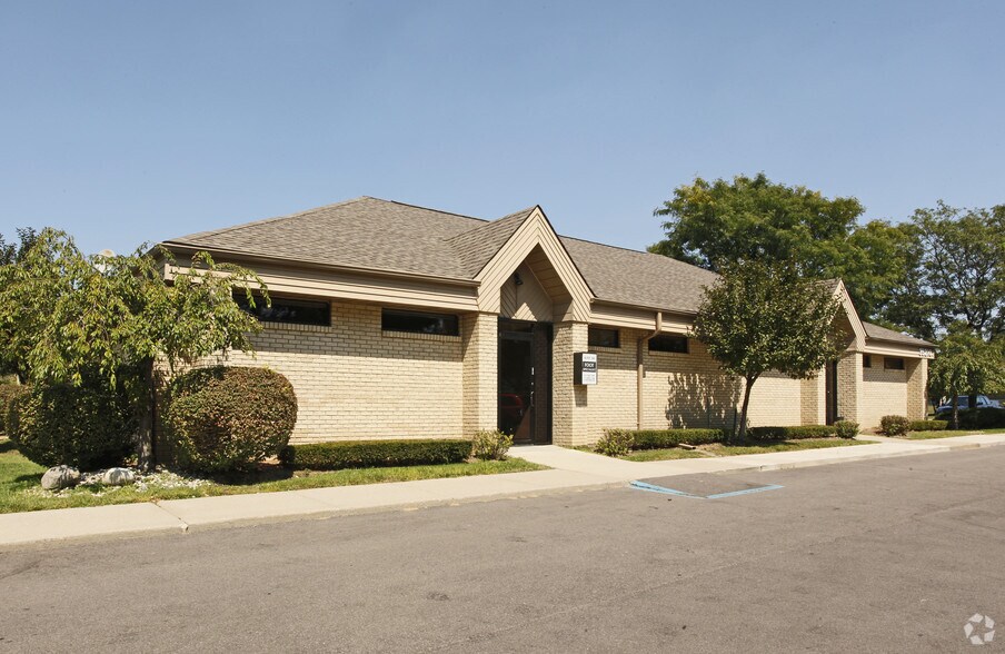 35210 Nankin Blvd, Westland, MI à vendre - Photo principale – Image 1 sur 2