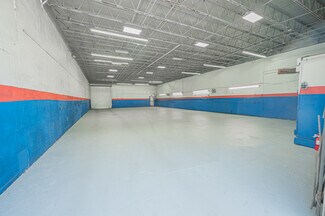 Plus de détails pour 809-813 NW 1st St, Fort Lauderdale, FL - Industriel/Logistique à louer