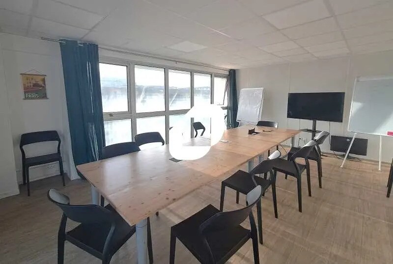 Bureau dans Bordeaux à louer - Photo de l’immeuble – Image 2 sur 9