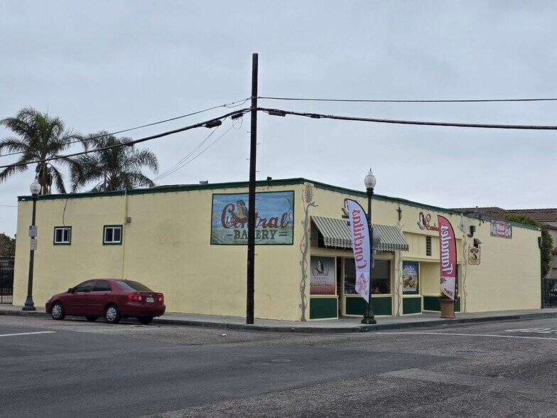 600 Meta St, Oxnard, CA à vendre - Photo de l’immeuble – Image 1 sur 28