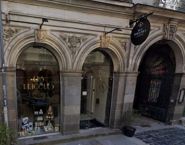 Plus de détails pour Local commercial à vendre