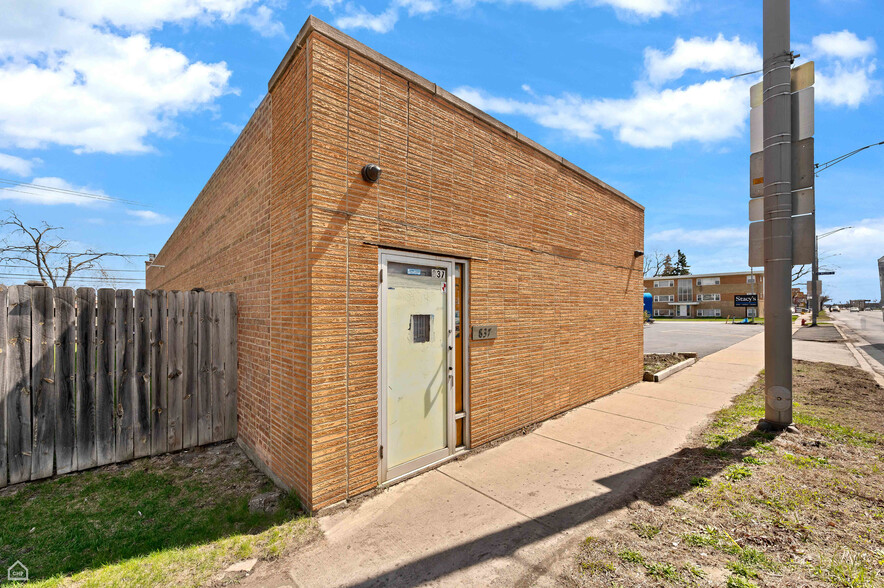 837 Mannheim Rd, Bellwood, IL à vendre - Photo de l’immeuble – Image 2 sur 16