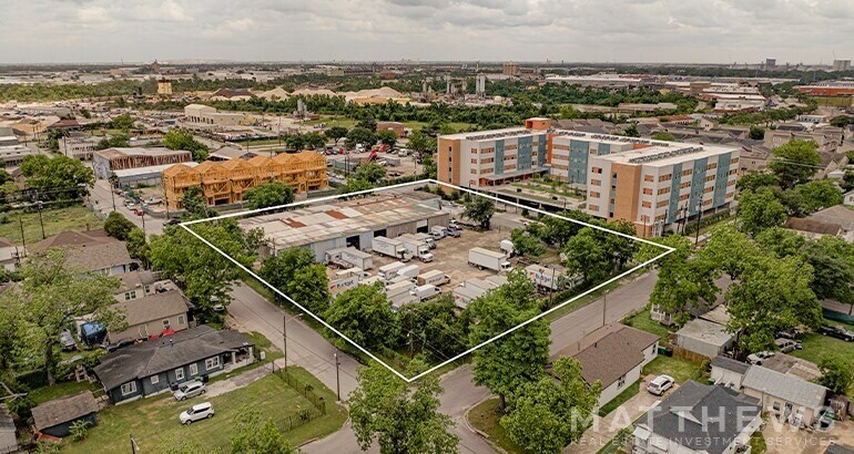 323 N Edgewood St, Houston, TX à vendre - Photo de l’immeuble – Image 1 sur 4