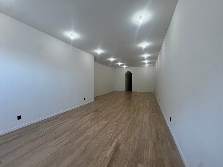 6708-6712 Melrose Ave, Los Angeles, CA à louer - Photo de l’immeuble – Image 2 sur 18