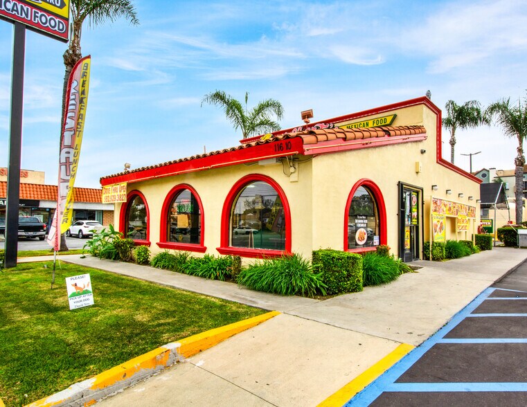 Albert's Mexican Food & VAN's Outlet portefeuille de 2 biens à vendre sur LoopNet.fr - Photo de l’immeuble – Image 3 sur 7