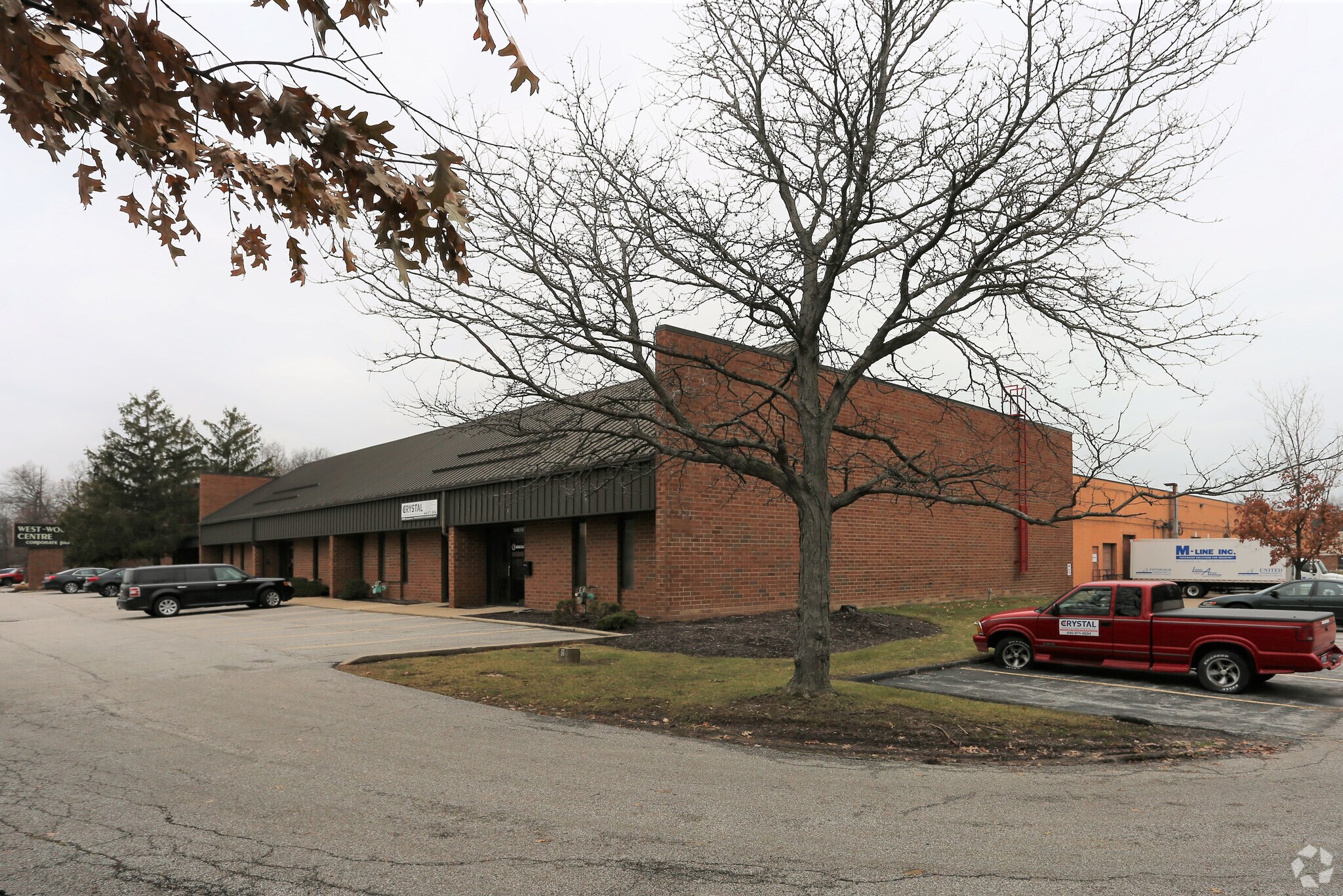 29299 Clemens Rd, Westlake, OH à louer Photo principale– Image 1 sur 11