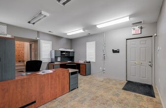 2073 Piper Ln, London, ON à louer Photo intérieure– Image 1 sur 22