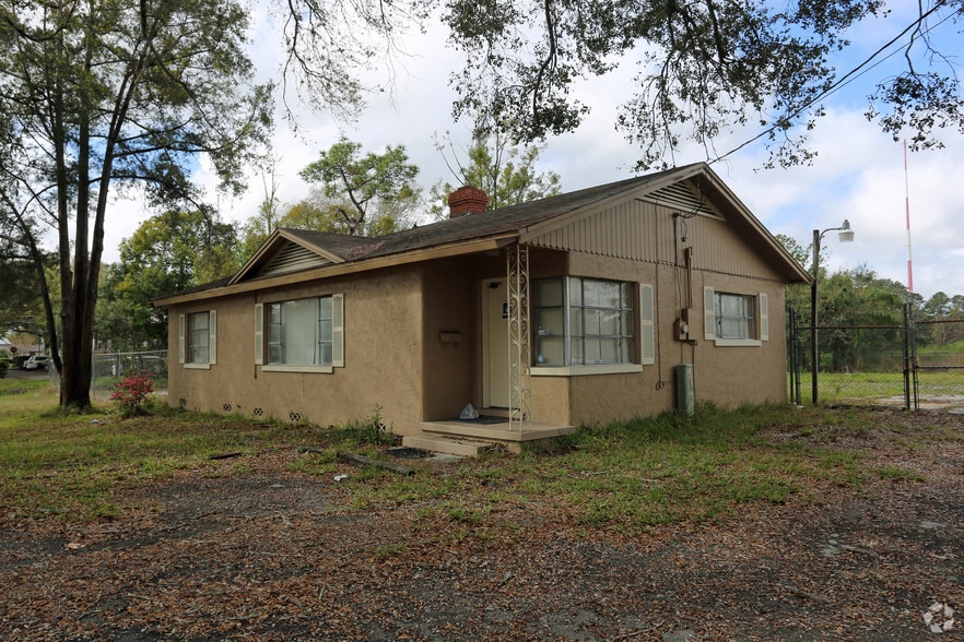 350 S Ronald Reagan Blvd portefeuille de 2 biens à vendre sur LoopNet.fr - Photo principale – Image 1 sur 1