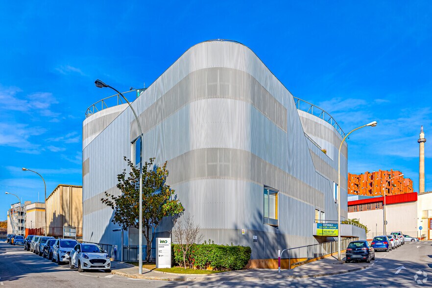 Industriel/Logistique dans Sant Just Desvern, Barcelona à louer - Photo de l’immeuble – Image 1 sur 7
