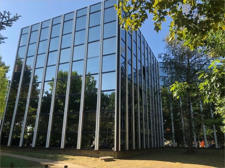 232 Rue De La Découverte, Labège à louer - Photo de l’immeuble – Image 3 sur 15