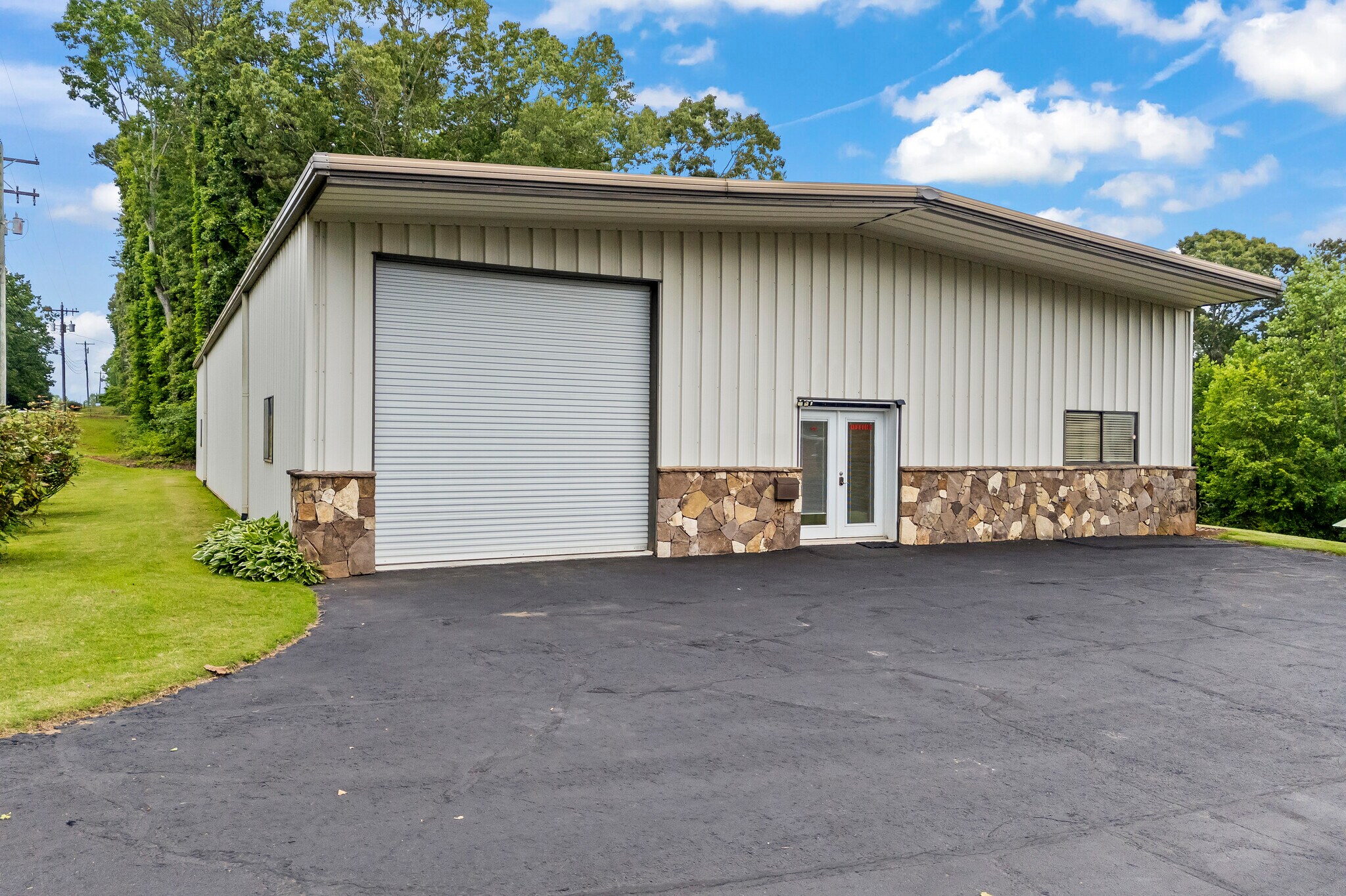 536 Historic Old Highway 441, Clarkesville, GA à vendre Photo principale– Image 1 sur 53