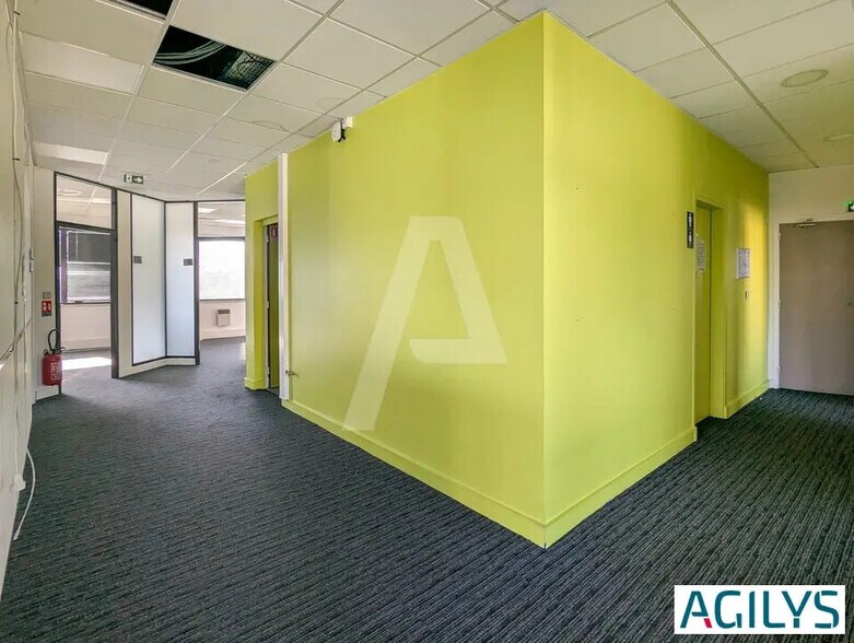 Bureau dans Palaiseau à vendre - Photo de l’immeuble – Image 3 sur 11