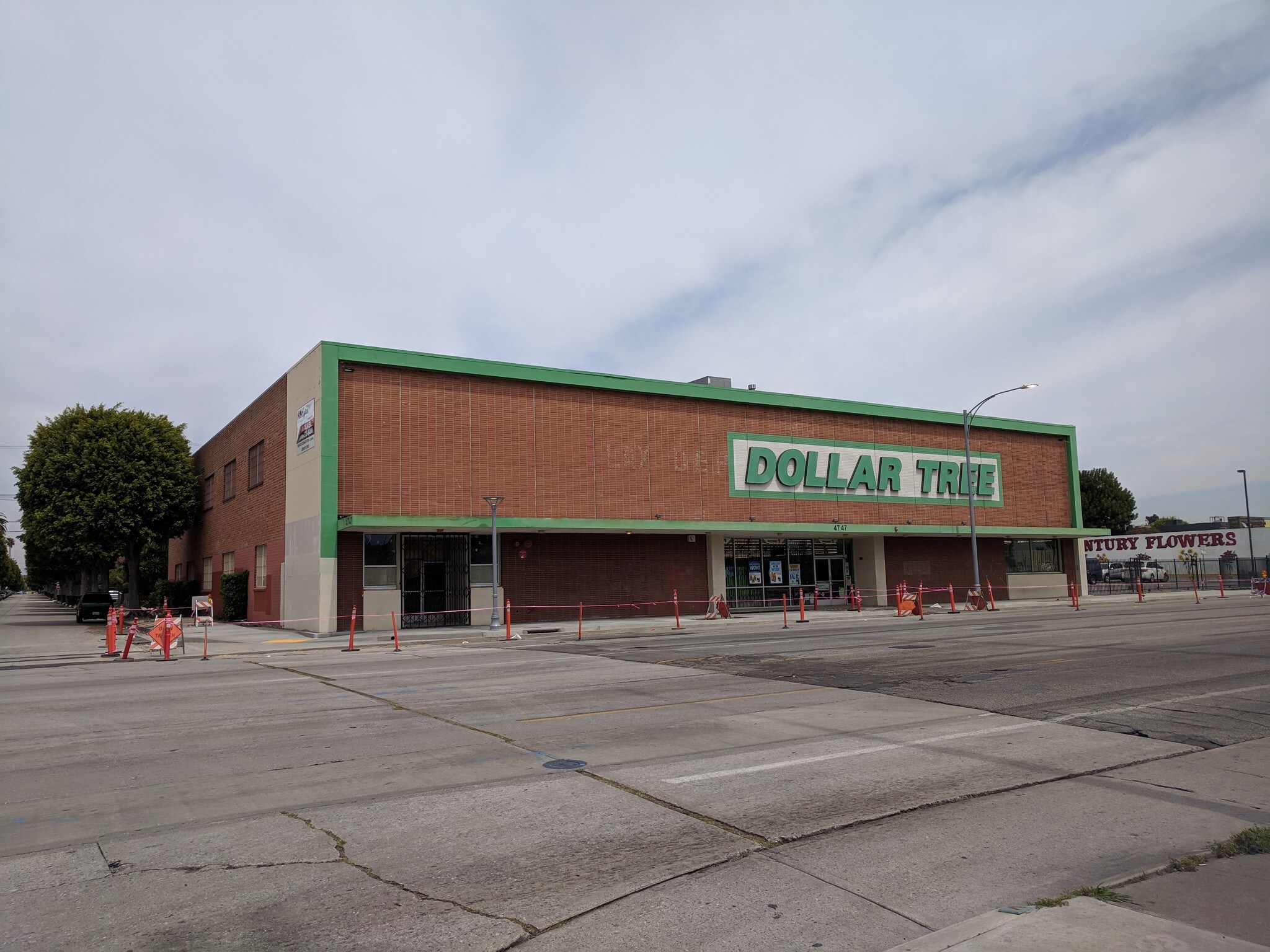 4747 W Century Blvd, Inglewood, CA à louer Photo de l’immeuble– Image 1 sur 27