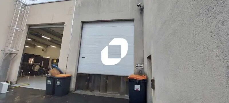 Local d’activités dans Saint-Ouen-sur-Seine à louer - Photo de l’immeuble – Image 3 sur 10