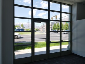 475-493 N Freedom Blvd, Provo, UT à louer Photo de l’immeuble– Image 2 sur 4