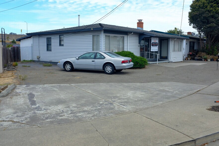 612 E Lewelling Blvd, Hayward, CA à vendre - Photo de l’immeuble – Image 2 sur 10