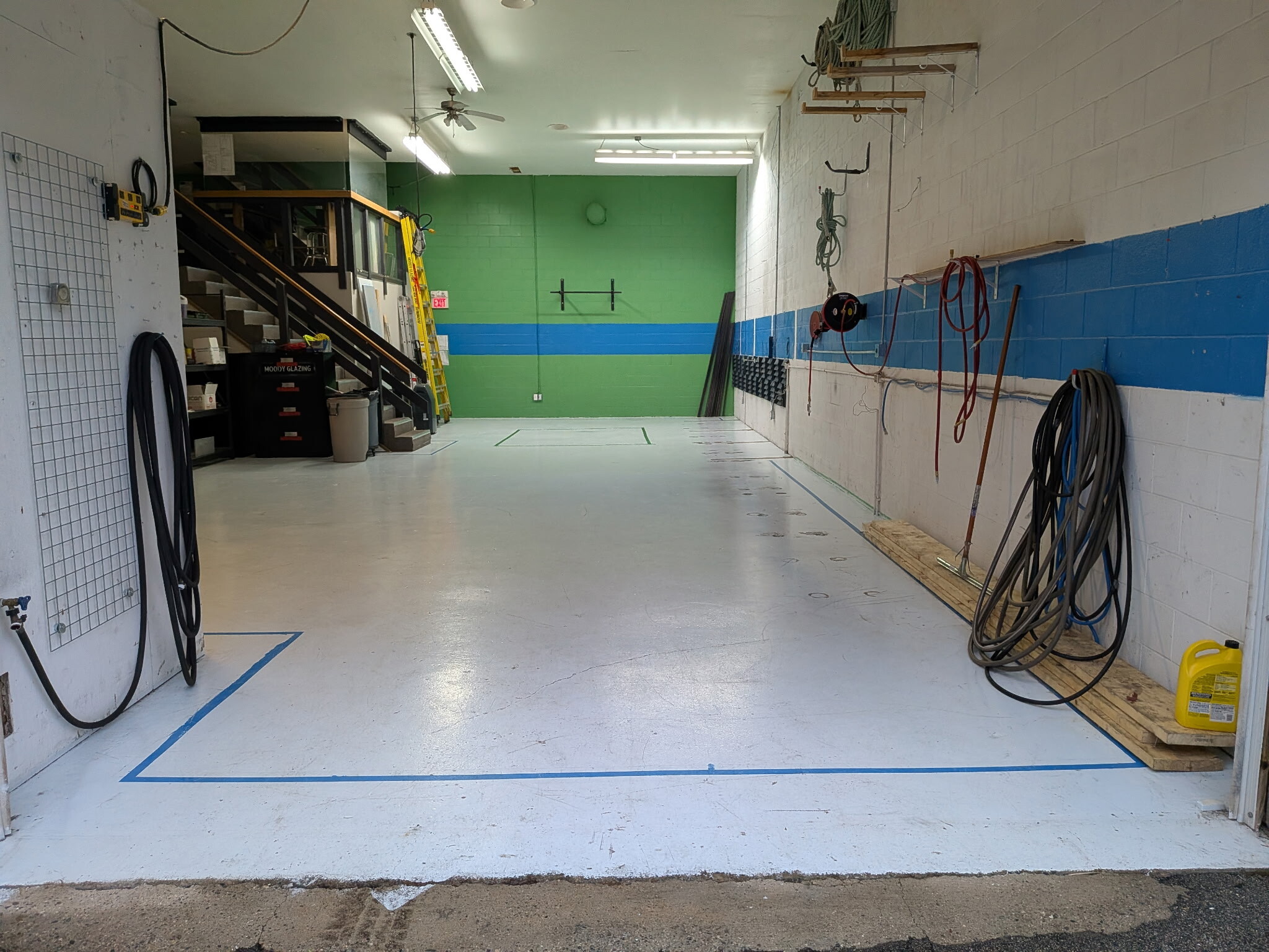 2328 Clarke St, Port Moody, BC à louer Photo intérieure– Image 1 sur 8