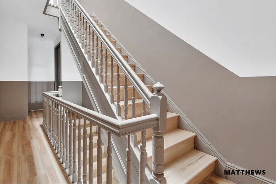 1673 Woodbine St, Ridgewood, NY à vendre - Photo de l’immeuble – Image 3 sur 5