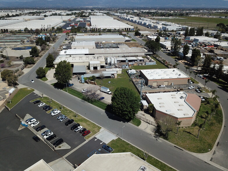 15065 Telephone Ave, Chino, CA à louer - Photo de l’immeuble – Image 2 sur 7